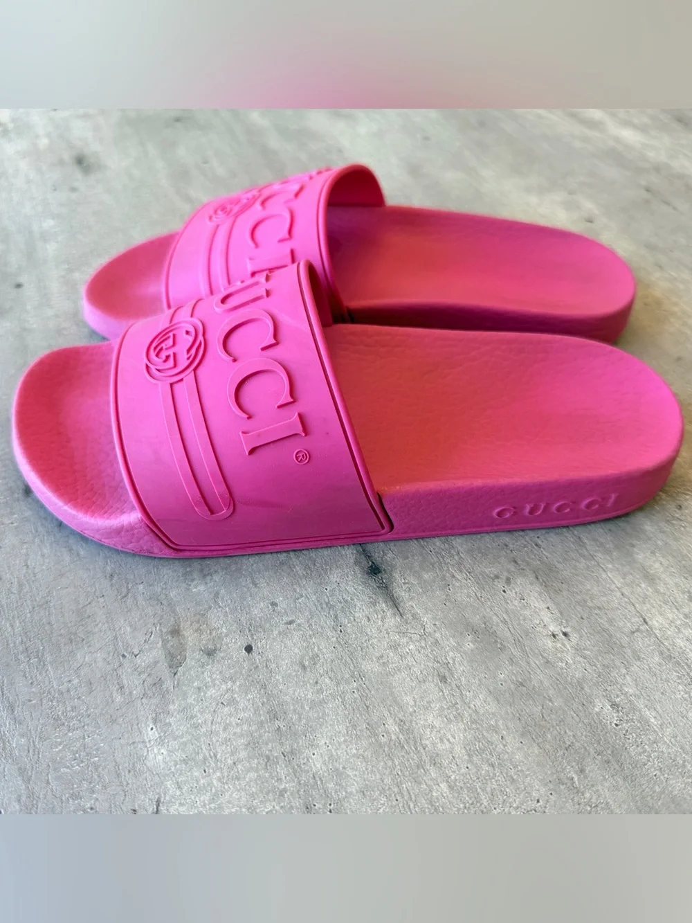 Gucci Hot Pink Rubber Logo Slide Sandals EU 35